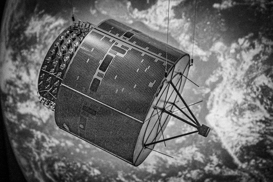 Photo disaster prediction technology satellites sensors