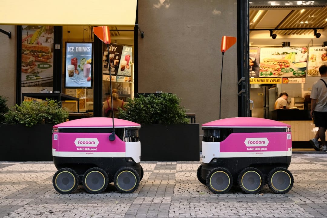 Photo autonomous delivery robots urban